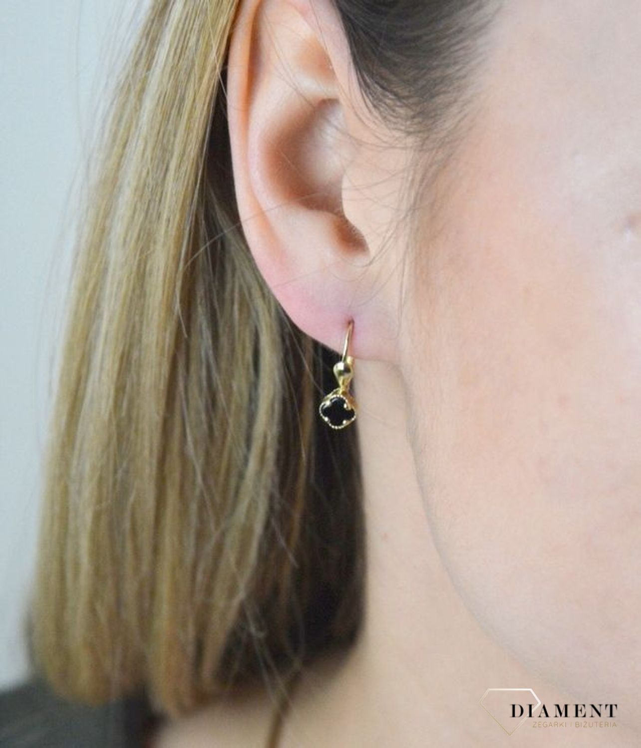 Złote kolczyki koniczynki z onyksem KL 7826B 333.jpg